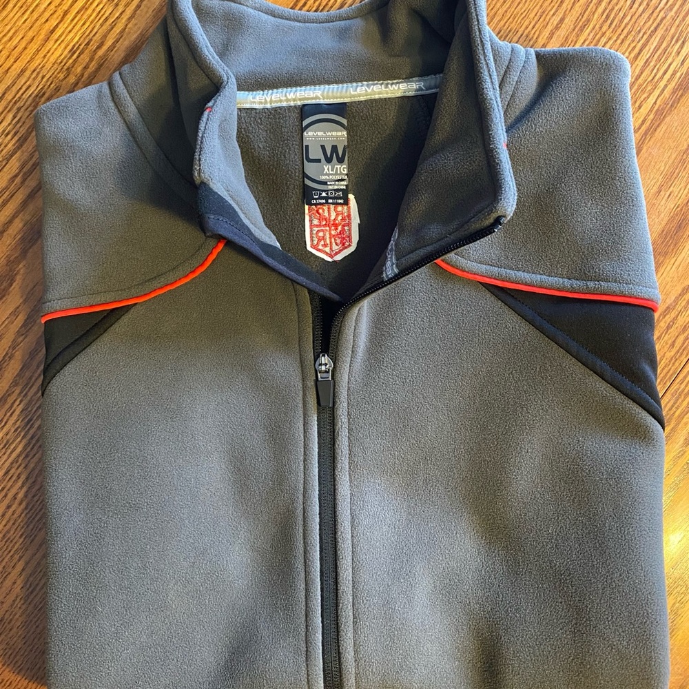 Men’s X-Large fleece vest-Levelwear
